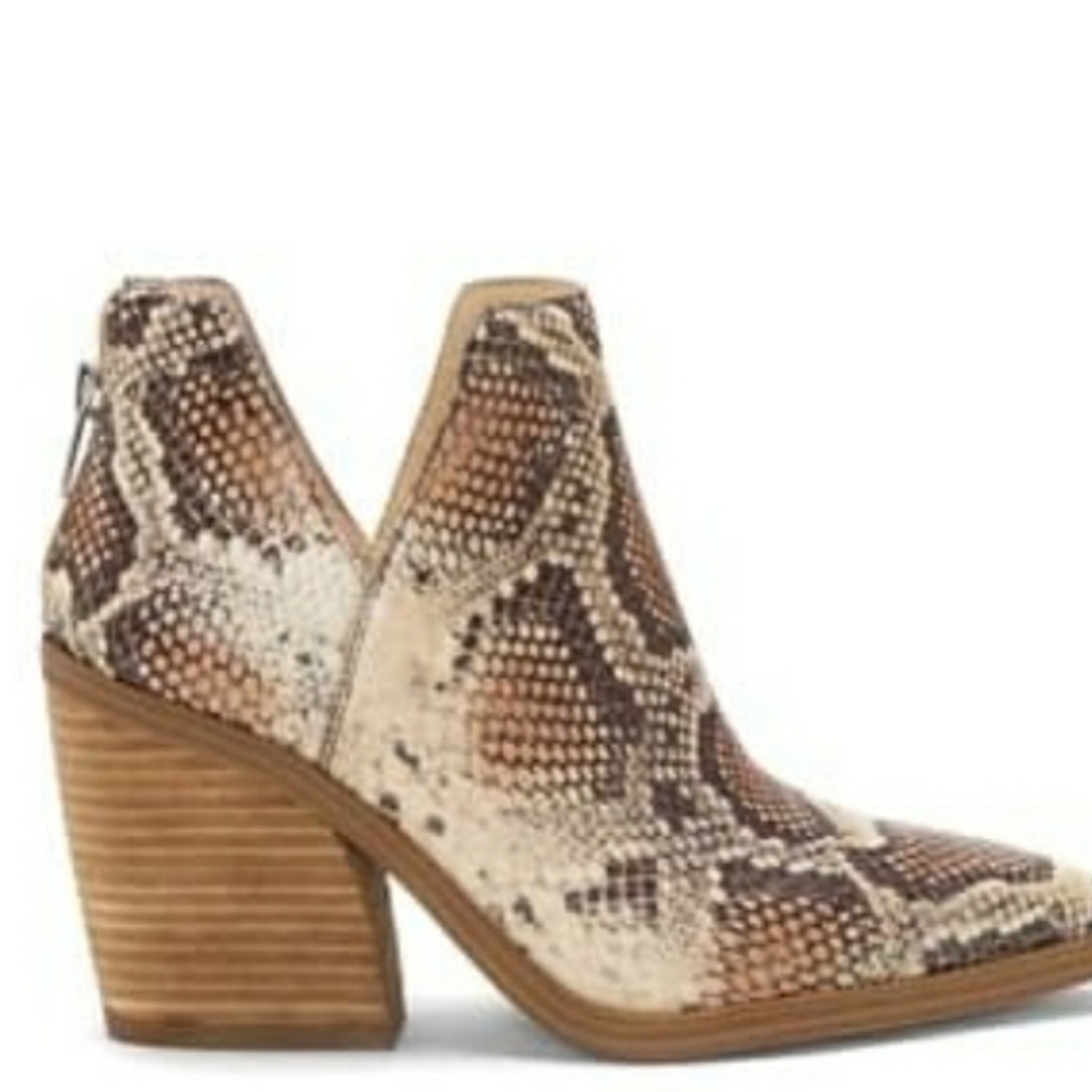 Vince CamutoGigietta Snakeskin Embossed Bootie